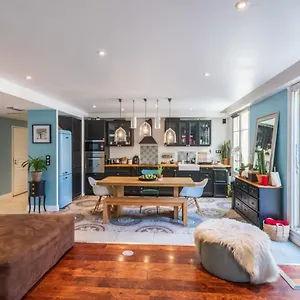 https://bright-3br-w-ac-and-terrace-near-the-train-station-in.fr-provencehotel.com